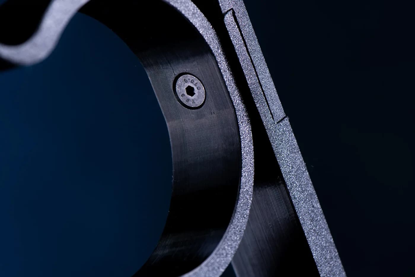 Close-up of the D-Wall organiser mechanism