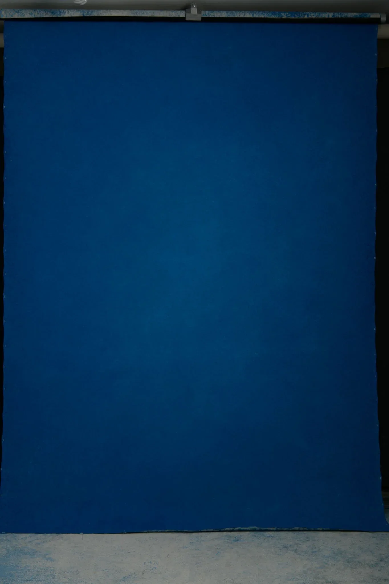 Saturted blue textured canvas backdrop. 180x270 SK0005