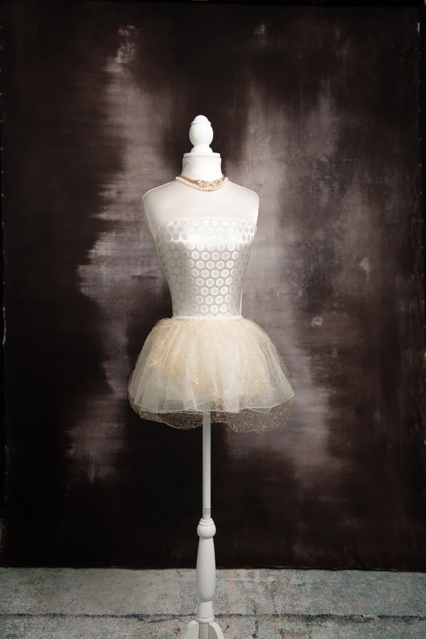 Strong texture dark muted red, almost grey hand painted canvas backdrop for photographers 180x270cm 1040323