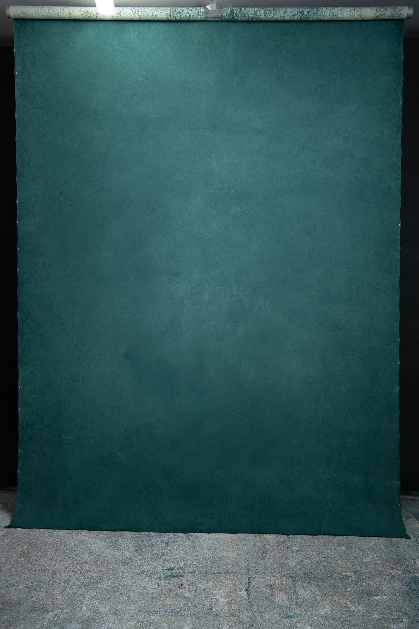 Medium texture hand painted canvas backdrop for photographers in Sage Green 180x270cm. 02211023