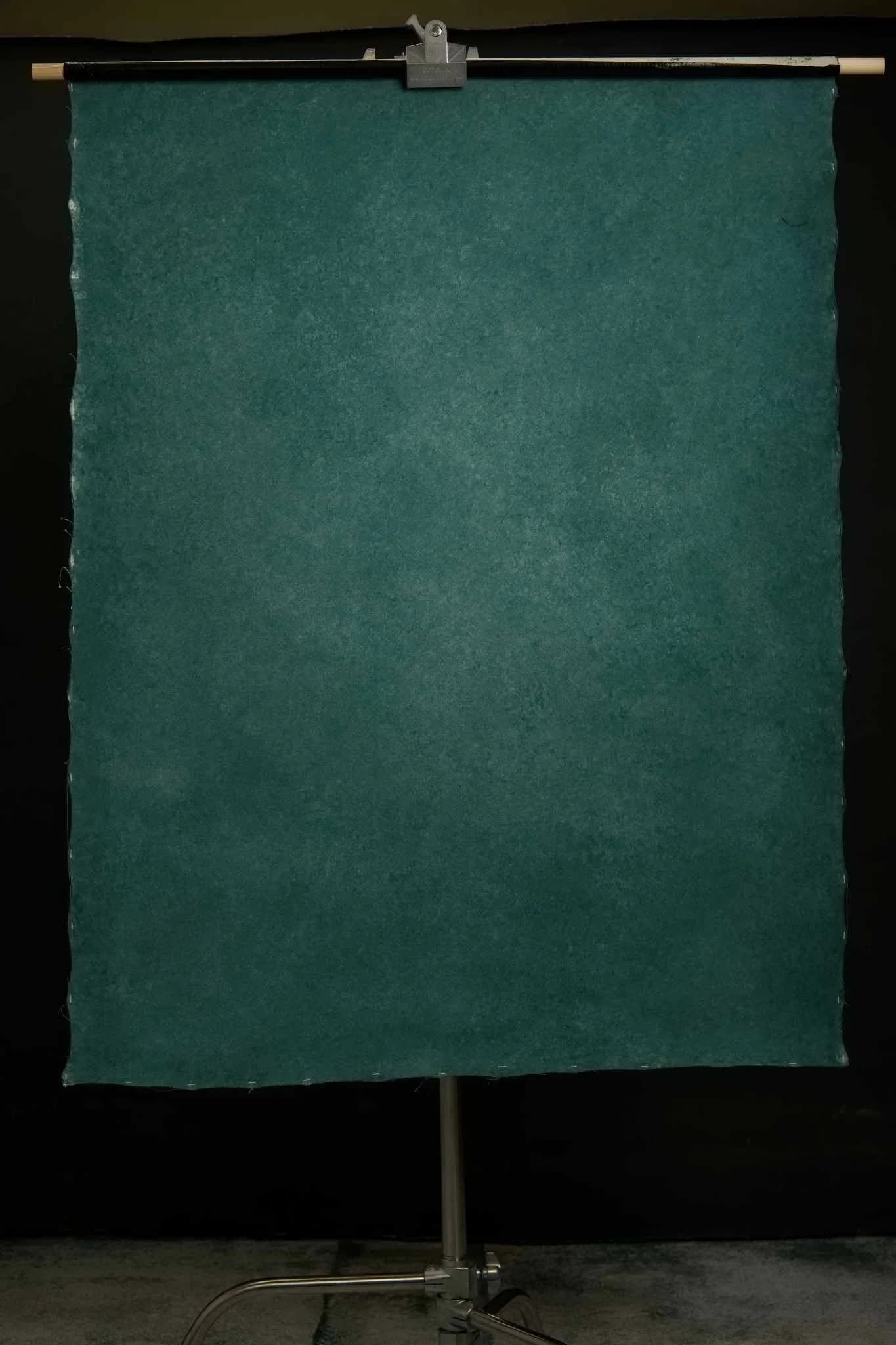 Sage green hand-painted canvas backdrop. 100x135 02130326